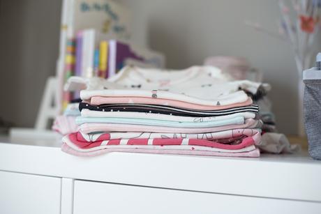 Cleveland blogger The Samantha Show shares 5 ways to make doing laundry easier! Fold and put away clothes immediately..