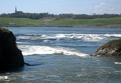 CANADA’S BAY OF FUNDY: Where Whitewater Rapids Rush UP a River, Guest Post by Caroline Hatton
