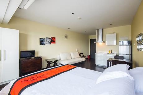 Overnight Manila Brings You The Top of the Line Properties Alternative to a Hotel. Overnight Manila Brings You The Top of the Line Properties Alternative to a Hotel.