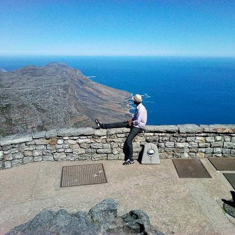 Ugandan travel writer Solomon Oleny. Table Mountain, Cape Town