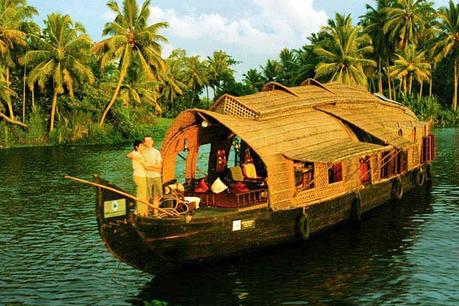 10 Romantic Honeymoon Destinations in Kerala for Couples