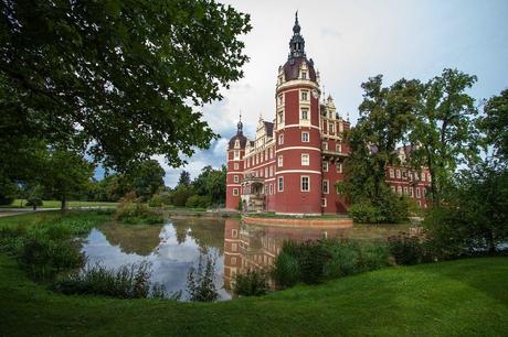 Poland Poll: Which UNESCO Site Should Jonny Visit in October 2018? Park Mużakowski which straddles the Germany to Poland border