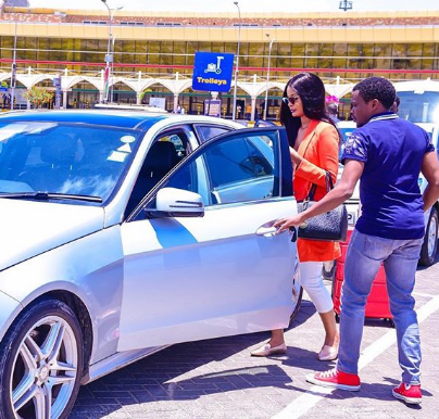 Chipukeezy receives Hamisa Mobetto at the airport, explains her witchcraft saga Photos: Chipukeezy receives Hamisa Mobetto at the airport, explains her witchcraft saga