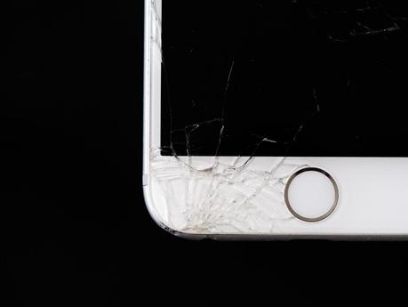 small smartphone crack