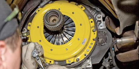 5 Signs Which Signify You Need To Replace Your Car’s Clutch