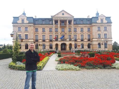 Magiczne Miasto: Top 14 Sights in Wonderful Włocławek Pałac Bursztynowy (Amber Palace)