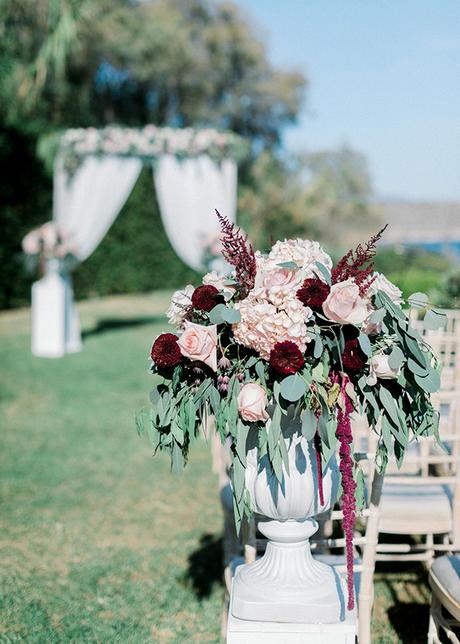 wedding-decoration-ideas-burgundy-pale-pink-hues_10