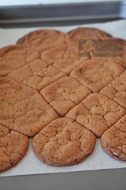 Amazingly Easy 2-ingredients Fudgy Biscoff Cookie Spread Cookies - Nut Free and Vegan!