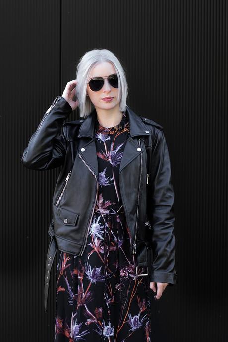 FLOWER DRESS + LACE UP BOOTS Sacha shoes, lace up boots, maxi dress, flower dress, weekday, black, biker, outfit, street style