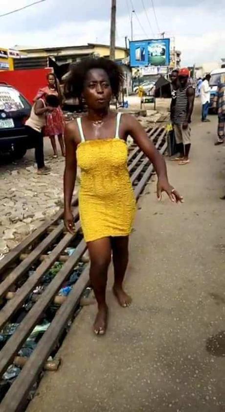 Young Pretty Lady Runs Mad After Having S*x with a Married Man in Aba (Photos)