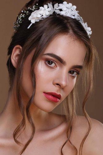 wedding makeup 2019 strobing for bride with coral lips iulia_david_photography