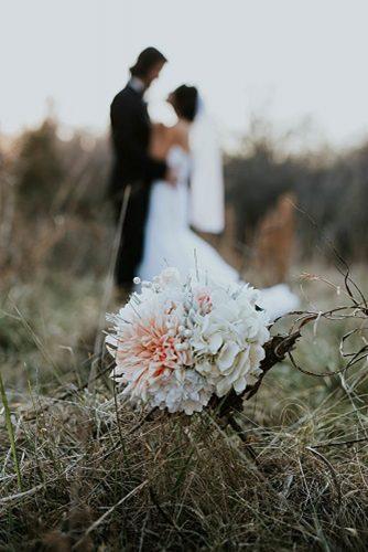 wedding photo shoot essentials at the nature Wedding flower
