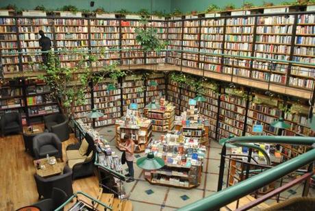 Top Ten Tuesday – Bookstores & Libraries I Want To Visit