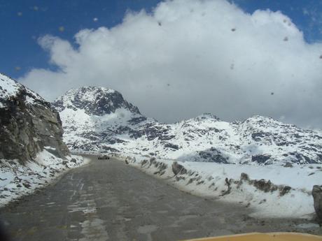 A Blind Date with Gurudongmar Lake Sikkim – India’s very own Switzerland