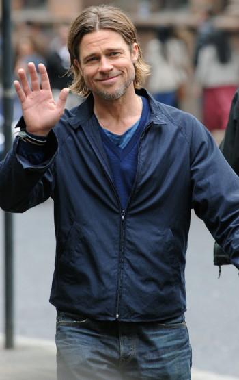 Brad Pitt’s Blue Casual Wear in World War Z Brad Pitt’s Blue Casual Wear in World War Z