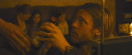 Brad Pitt’s Blue Casual Wear in World War Z Brad Pitt’s Blue Casual Wear in World War Z