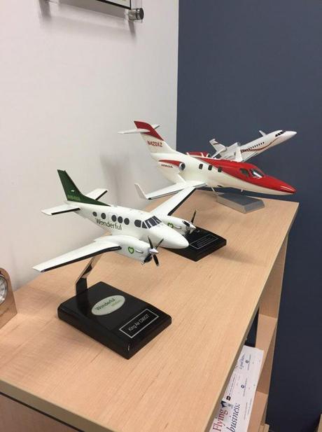 4 Reasons Why You Should Gift an Aviation Enthusiast with an Airplane Model