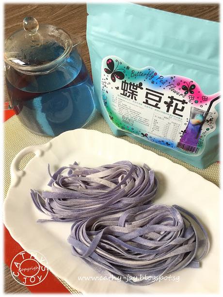 蝶豆花面 Blue Pea noodles