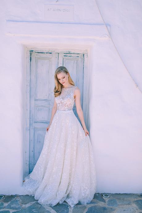 Modern and vibrant bridal shoot in Athens modern-vibrant-bridal-shoot-athens__10