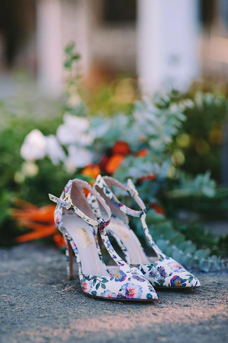 Modern and vibrant bridal shoot in Athens modern-vibrant-bridal-shoot-athens__5