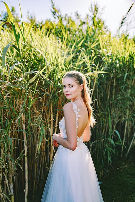 Modern and vibrant bridal shoot in Athens modern-vibrant-bridal-shoot-athens__26