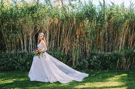 Modern and vibrant bridal shoot in Athens modern-vibrant-bridal-shoot-athens__15