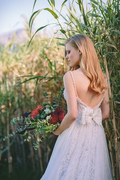 Modern and vibrant bridal shoot in Athens modern-vibrant-bridal-shoot-athens__17