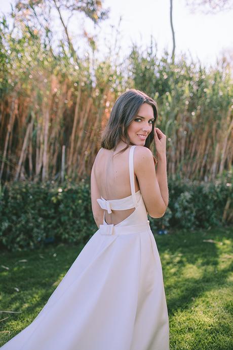 Modern and vibrant bridal shoot in Athens modern-vibrant-bridal-shoot-athens__25