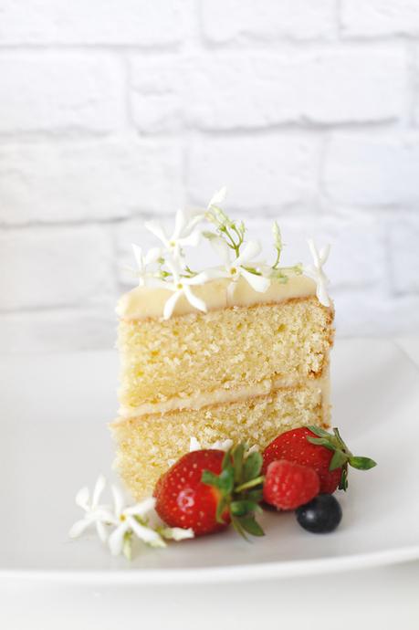 Vanilla Buttermilk Cake with Berries