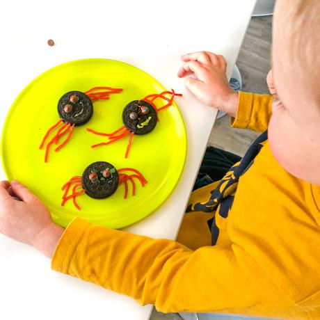 oreo spider cookies, 10 Fun Things To Do This Halloween Half Term On A Budget 