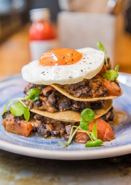 Enjoy a bottomless brunch at CLAW, Soho #London #brunch #seafood #Soho