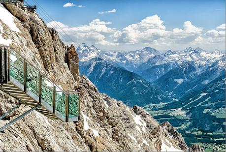 Amazing Dachstein Ice Caves & 5 Finger Viewing Platform Near Hallstatt!