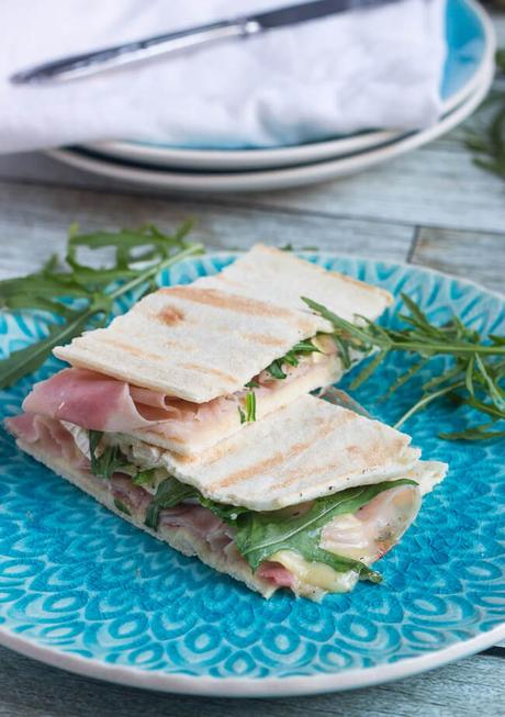 Tasty Ham & Brie Flatbread Sandwiches in Just 8 Minutes