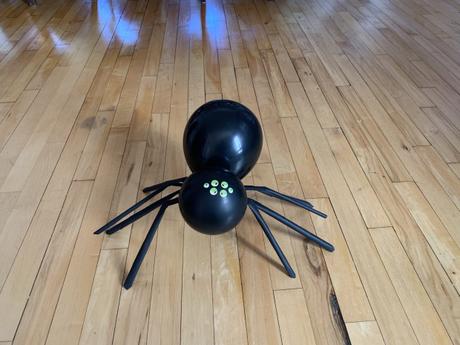 Easy DIY: Balloon Spider