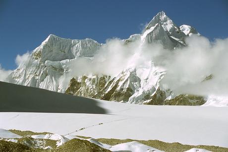 Himalaya Fall 2018: David Lama Completes First Ascent of Lunag Ri