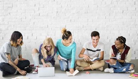 How to Develop a Good-Looking Community Website? How to Develop a Good-Looking Community Website?