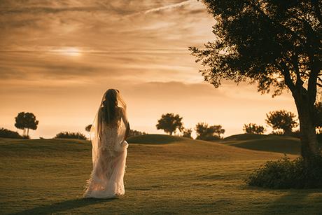 romantic-white-gold-hues-wedding_02