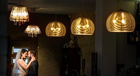 romantic-white-gold-hues-wedding_19