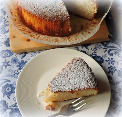 Lemon & Yogurt Cake