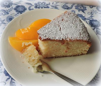 Lemon & Yogurt Cake