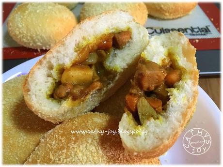 Baked Japanese Curry Buns