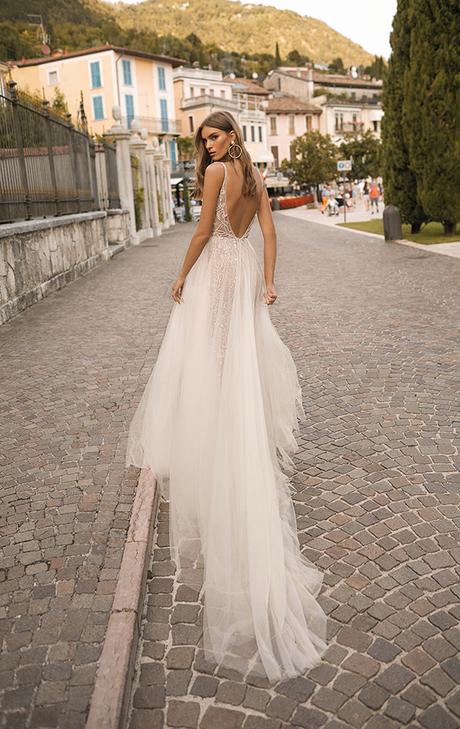 classic-flawless-wedding-dresses-berta_15