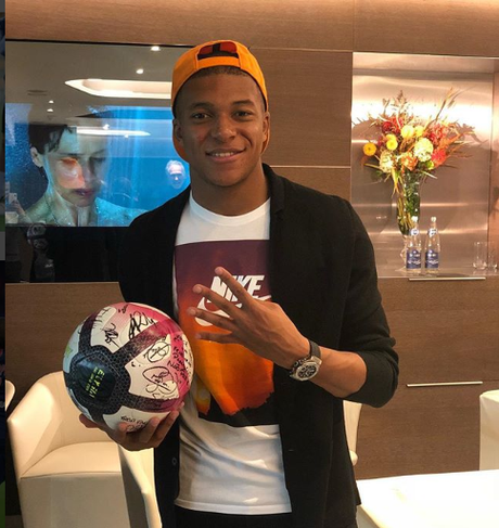19-Year-Old Mbappe’s Demands To Sign For PSG Revealed Including A Private Jet