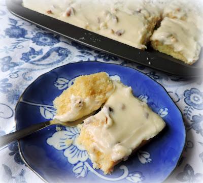 Fudgy Almond Tray Cake