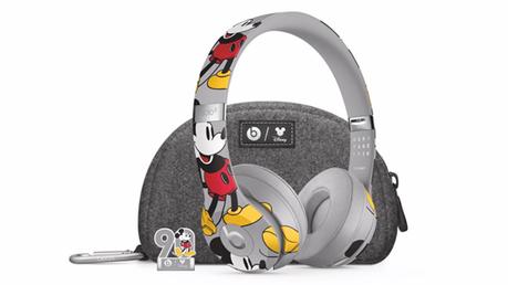 Get The Beats by Dre Mickey Mouse Solo3Wireless headphones Just In Time For Christmas