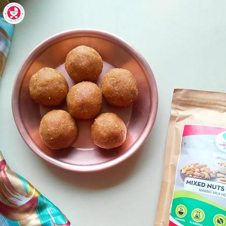 This Mixed Nuts Poha Ladoo recipe is the perfect healthy treat, made with organic jaggery and 100% natural mixed nuts powder!