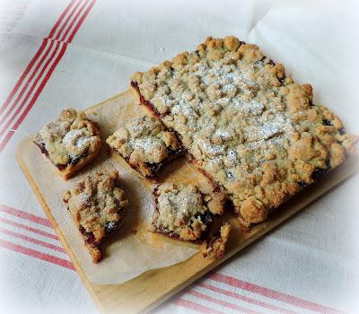 Cranberry Crumble Bars