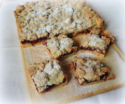 Cranberry Crumble Bars