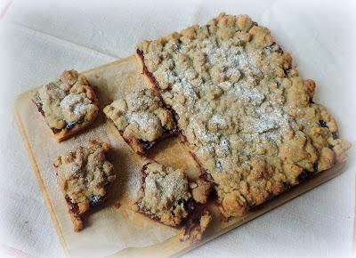 Cranberry Crumble Bars