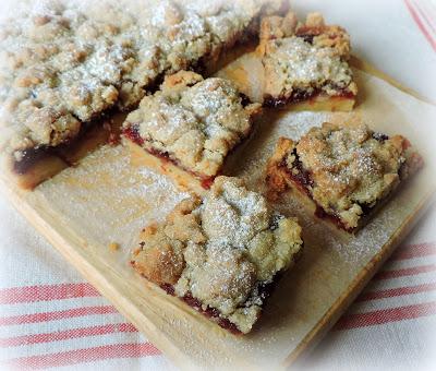 Cranberry Crumble Bars